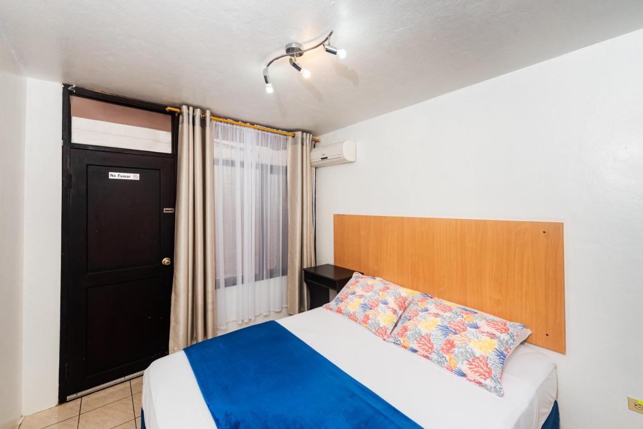 Hostal North Seymour Puerto Ayora  Luaran gambar