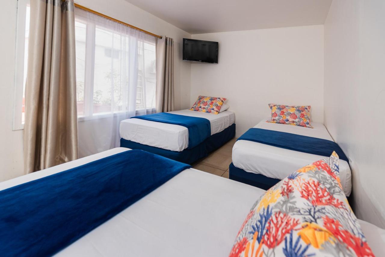 Hostal North Seymour Puerto Ayora  Luaran gambar